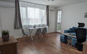Teo'S Place